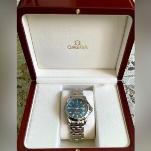 Mens OMEGA SEAMASTER stainless steel watch with authentic mahogany box